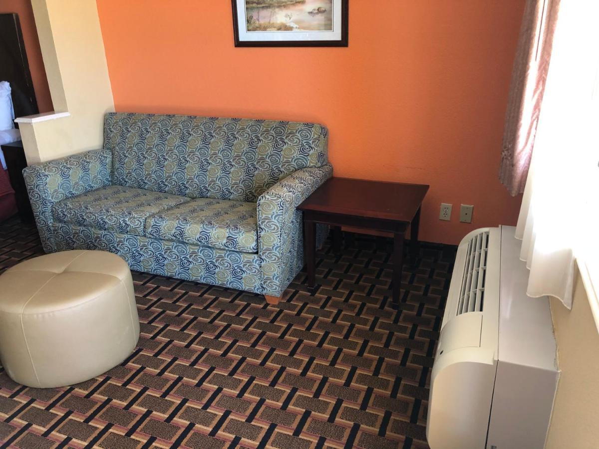 La Grange Executive Inn And Suites Kültér fotó
