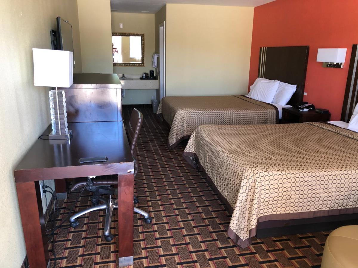 La Grange Executive Inn And Suites Kültér fotó