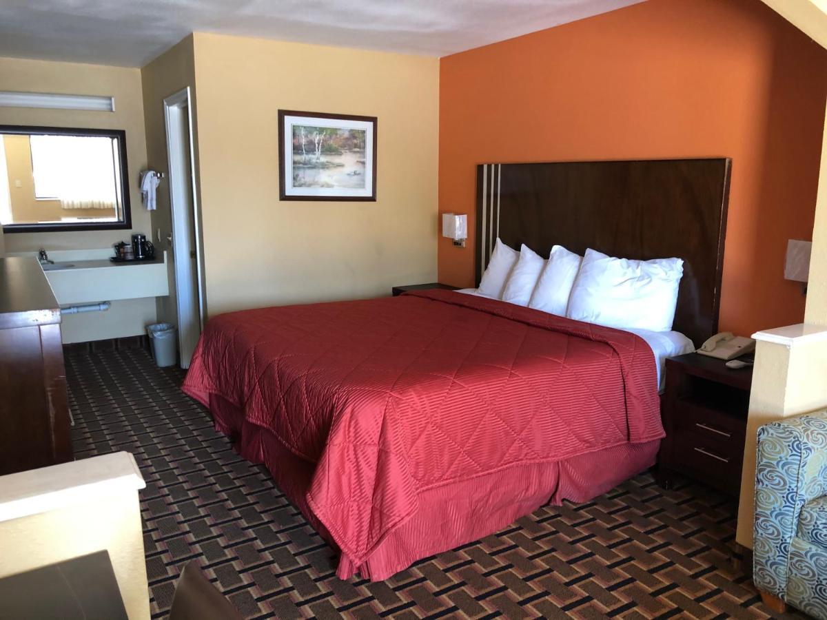La Grange Executive Inn And Suites Kültér fotó