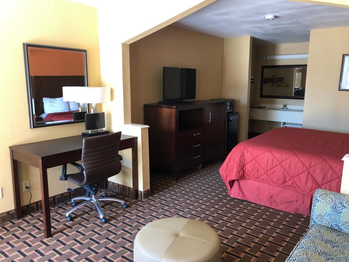 La Grange Executive Inn And Suites Kültér fotó