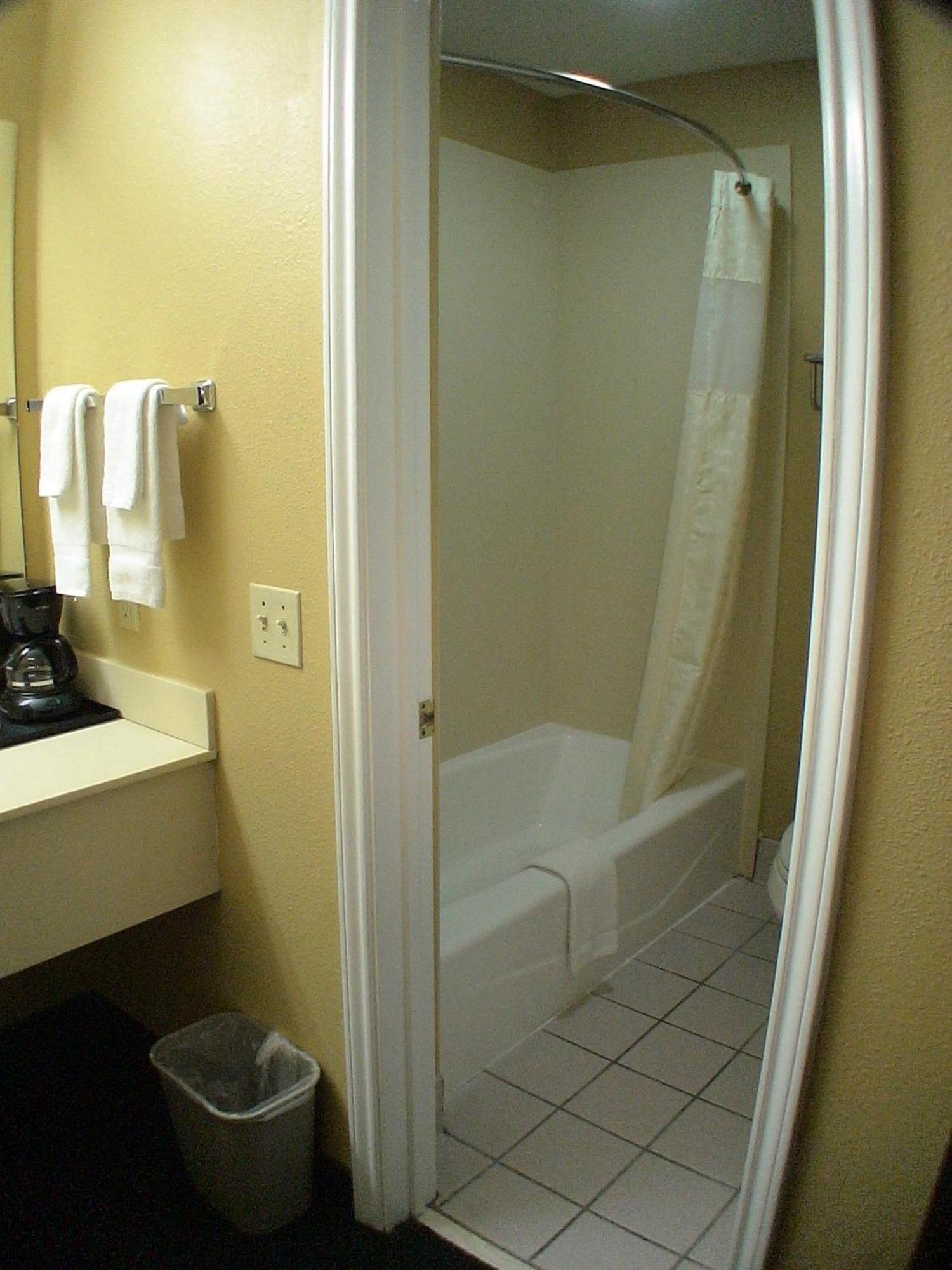 La Grange Executive Inn And Suites Kültér fotó